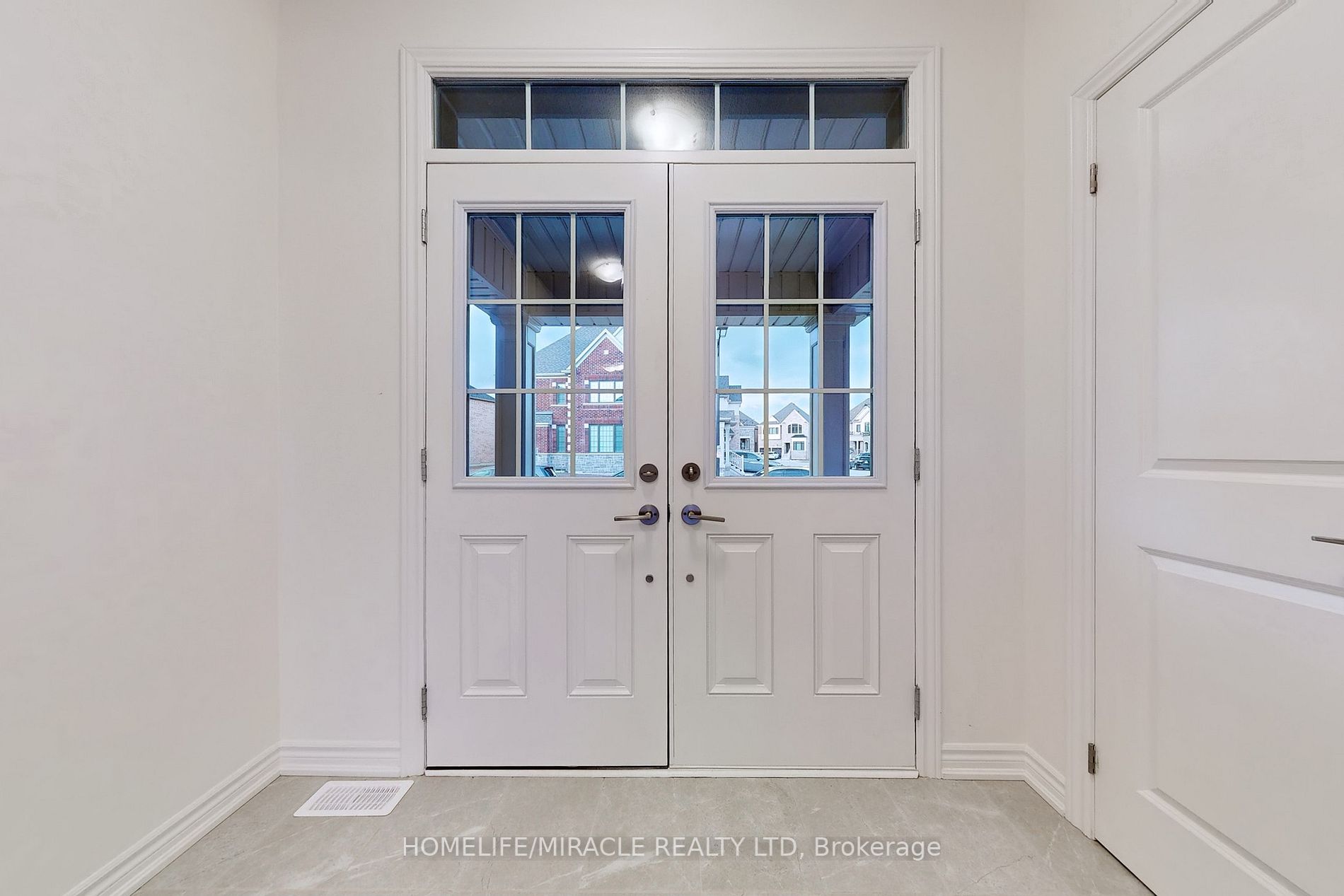 1502 Strawberry Landing