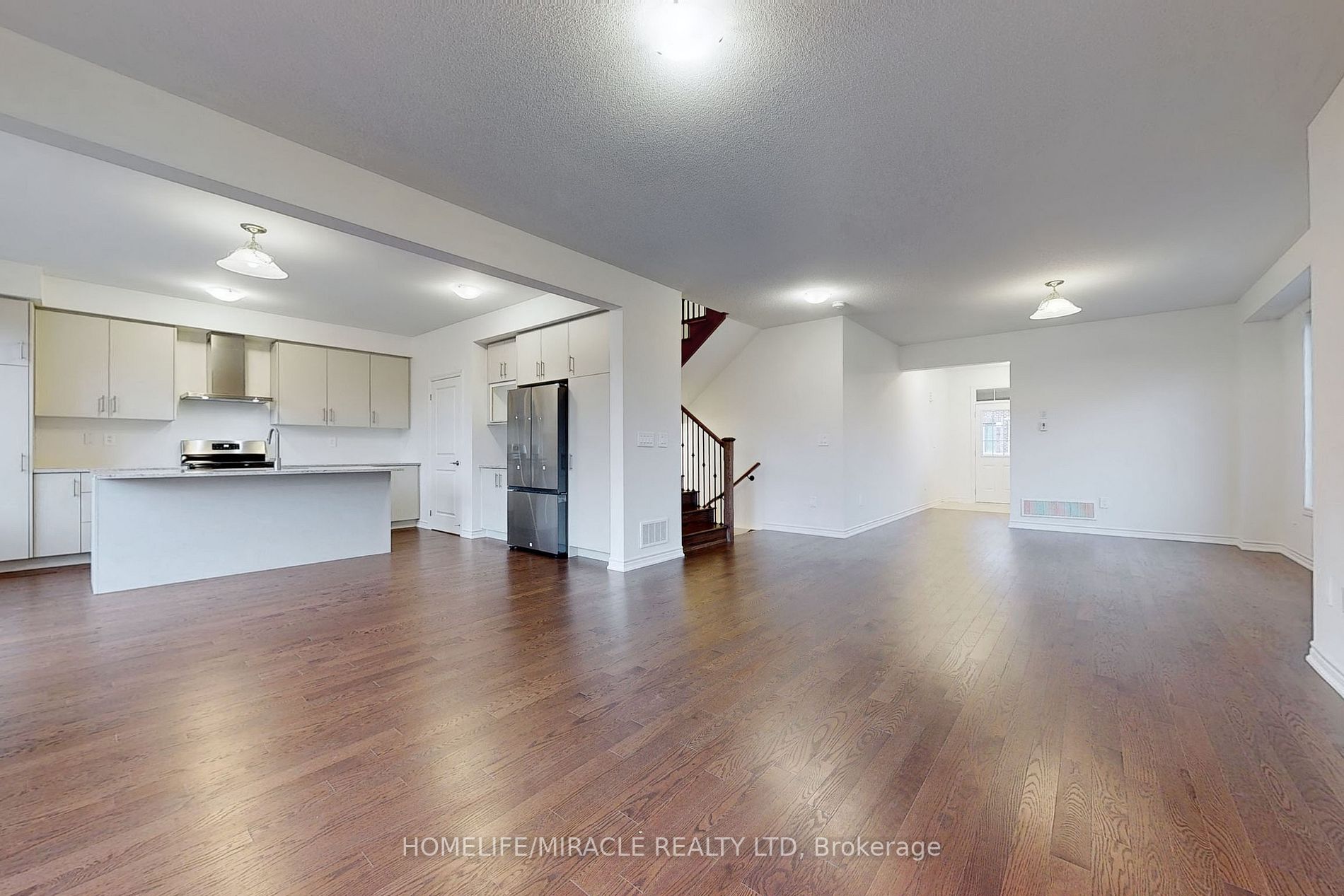 1502 Strawberry Landing