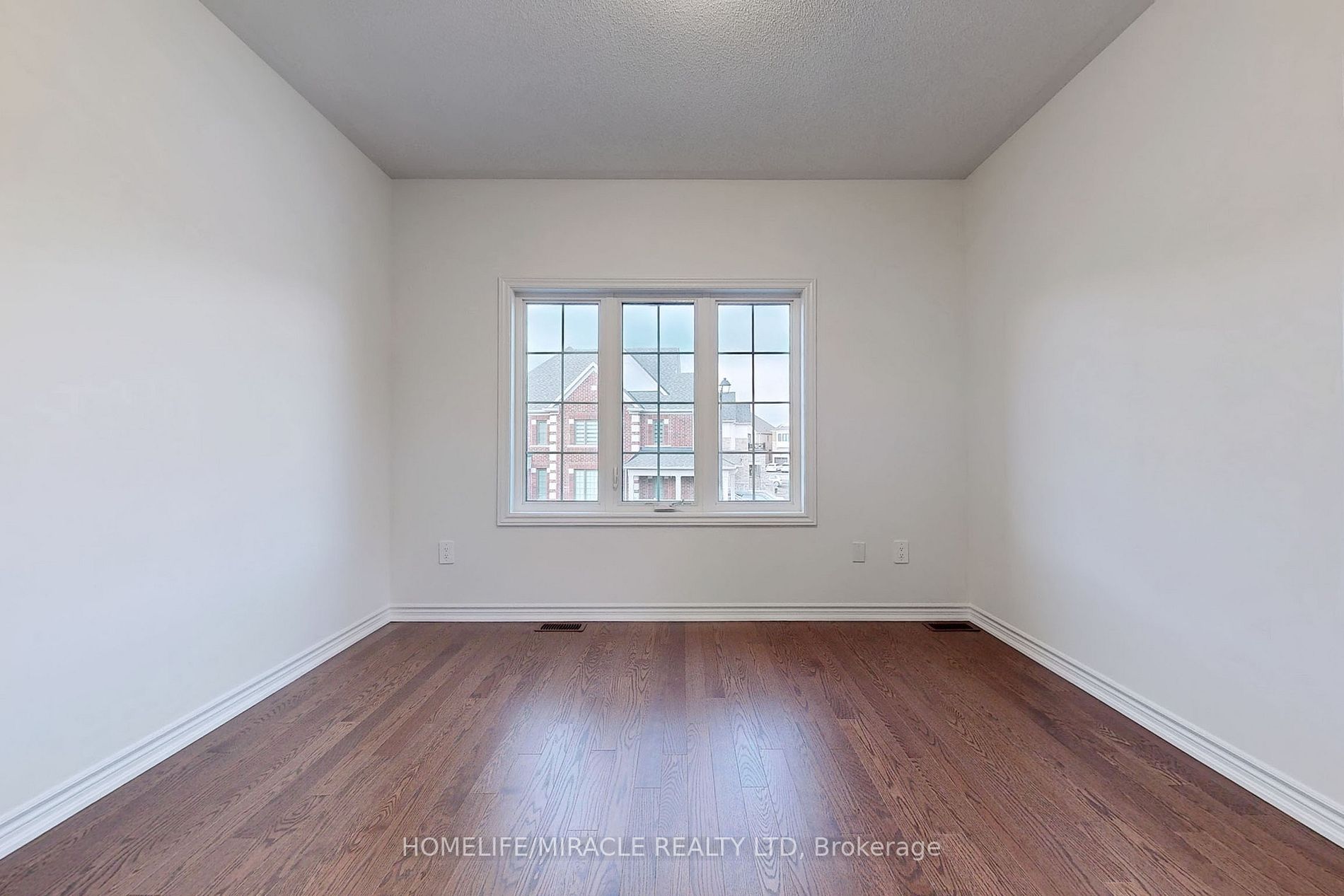 1502 Strawberry Landing