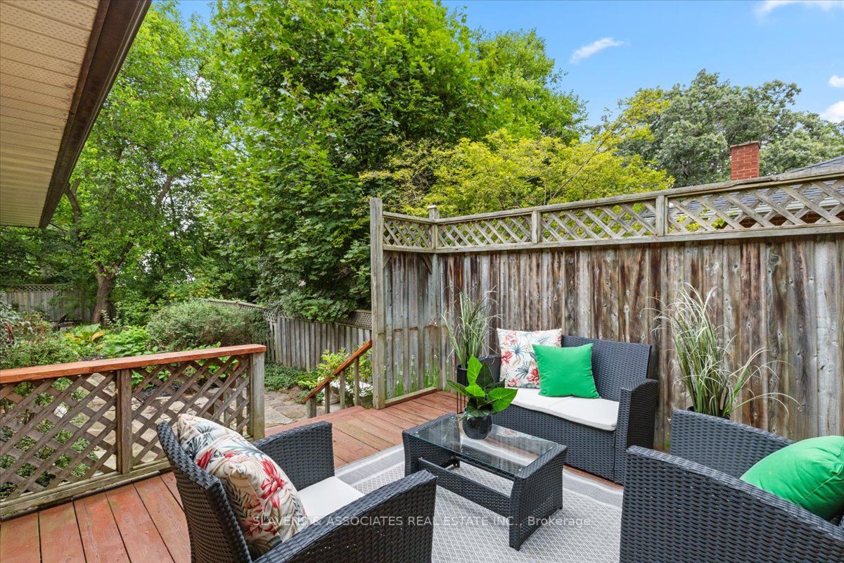 1553 Wembury Rd