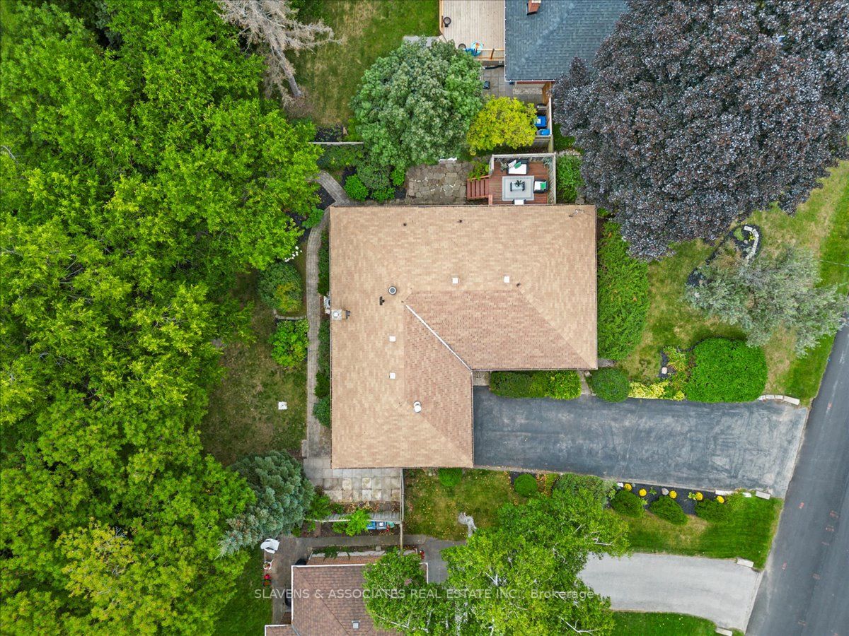 1553 Wembury Rd