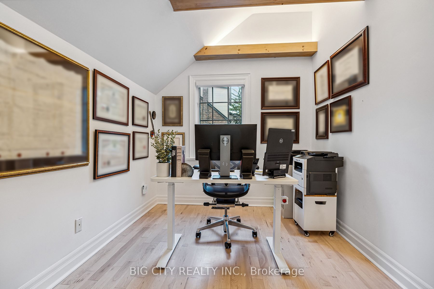287 South Kingsway