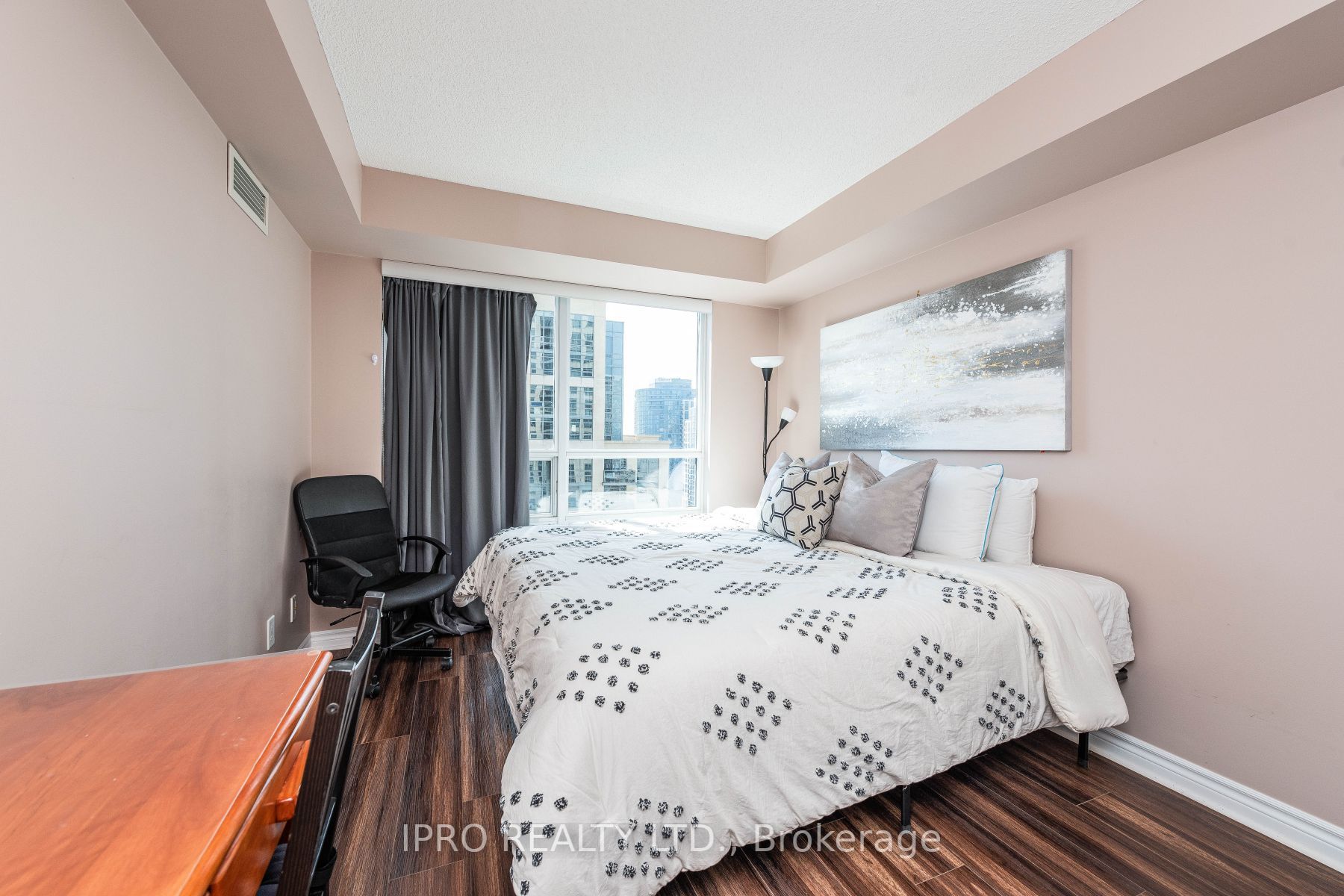 5 Michael Power Place #1804