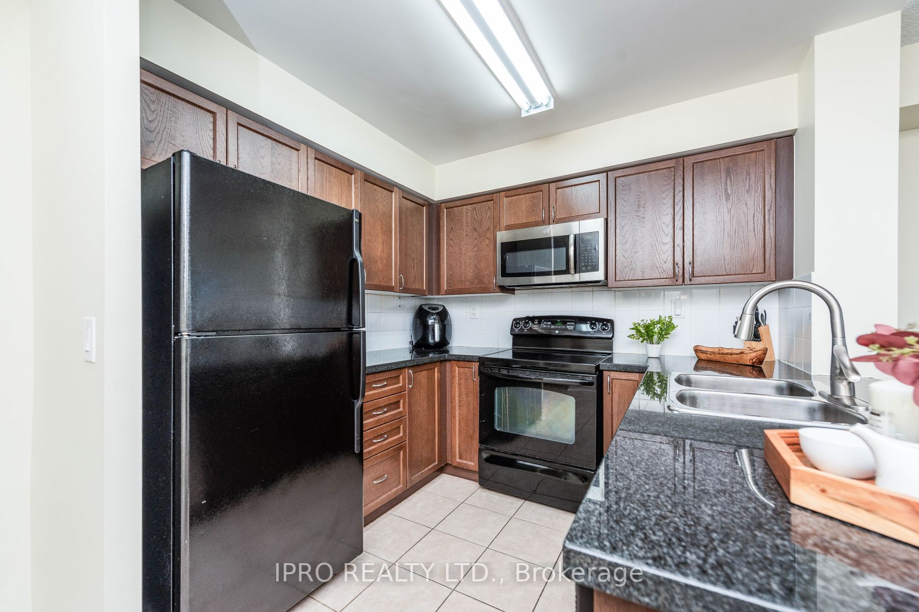 5 Michael Power Place #1804