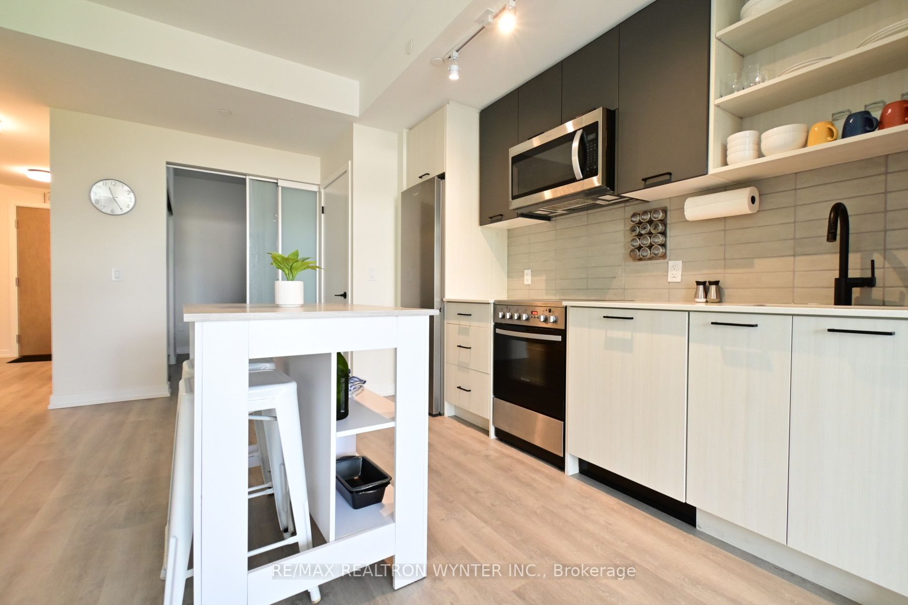 2300 St. Clair Ave W, #328