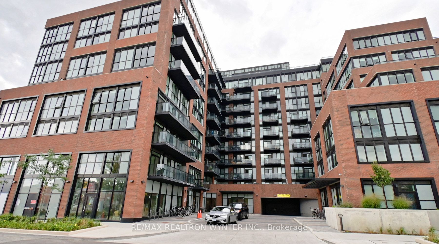 2300 St. Clair Ave W, #328