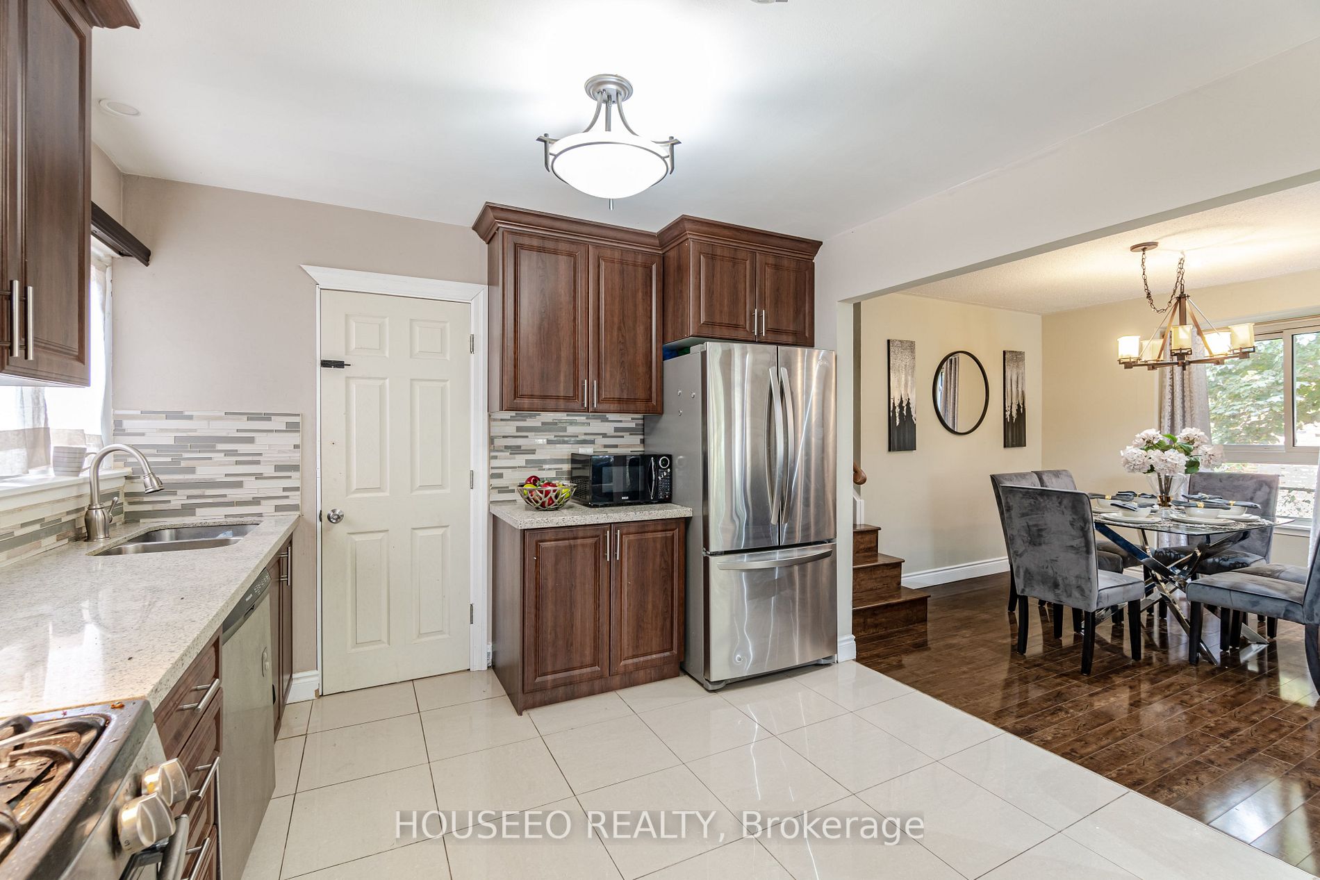 47 Glenora Cres