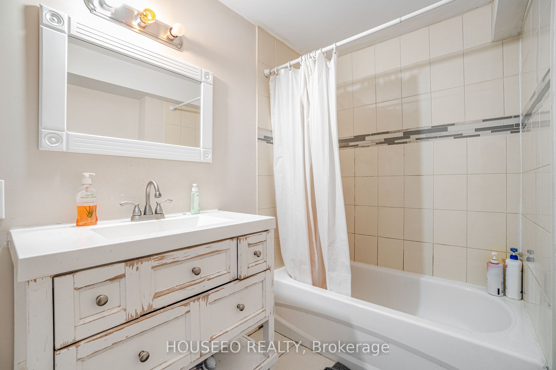 47 Glenora Cres