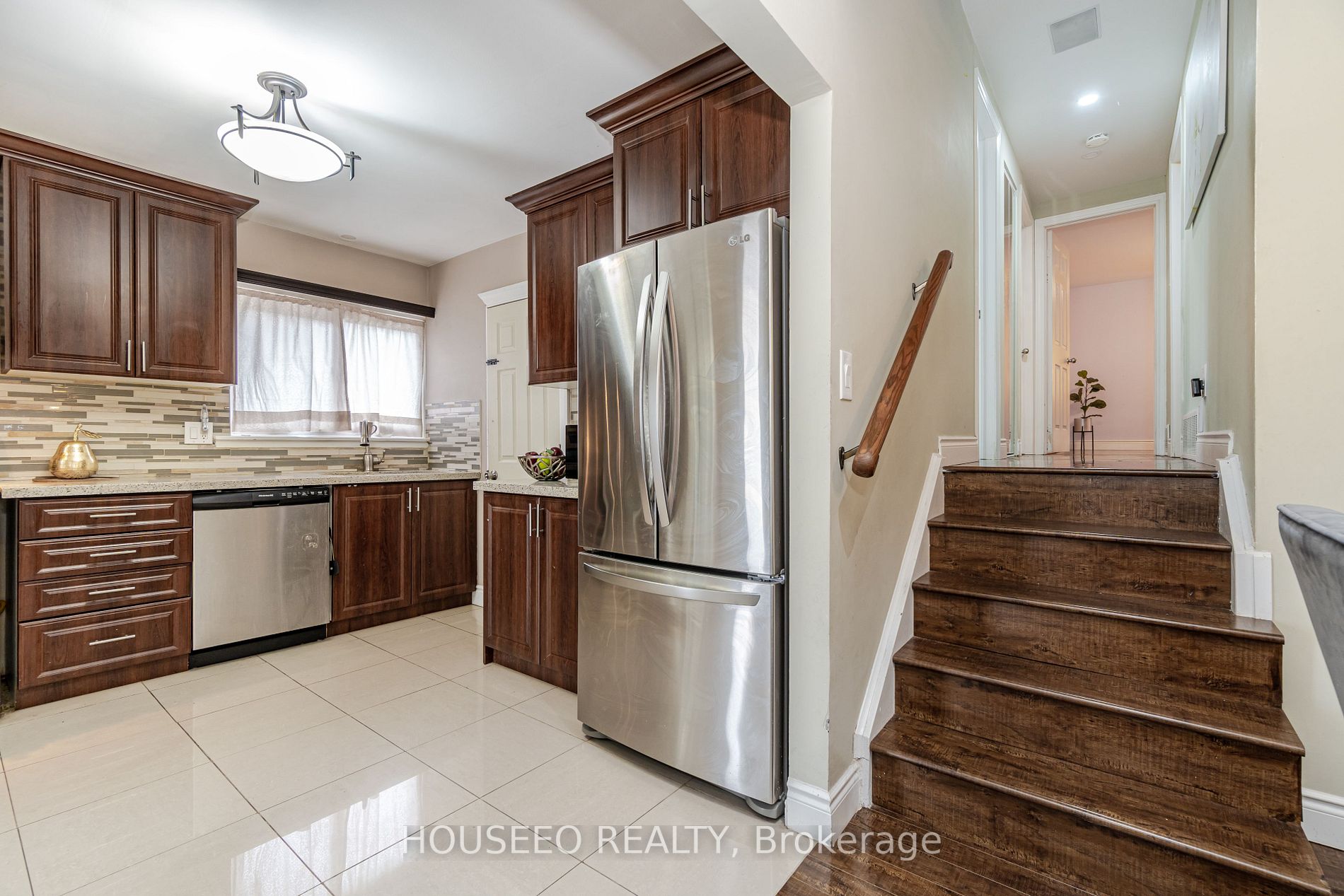 47 Glenora Cres