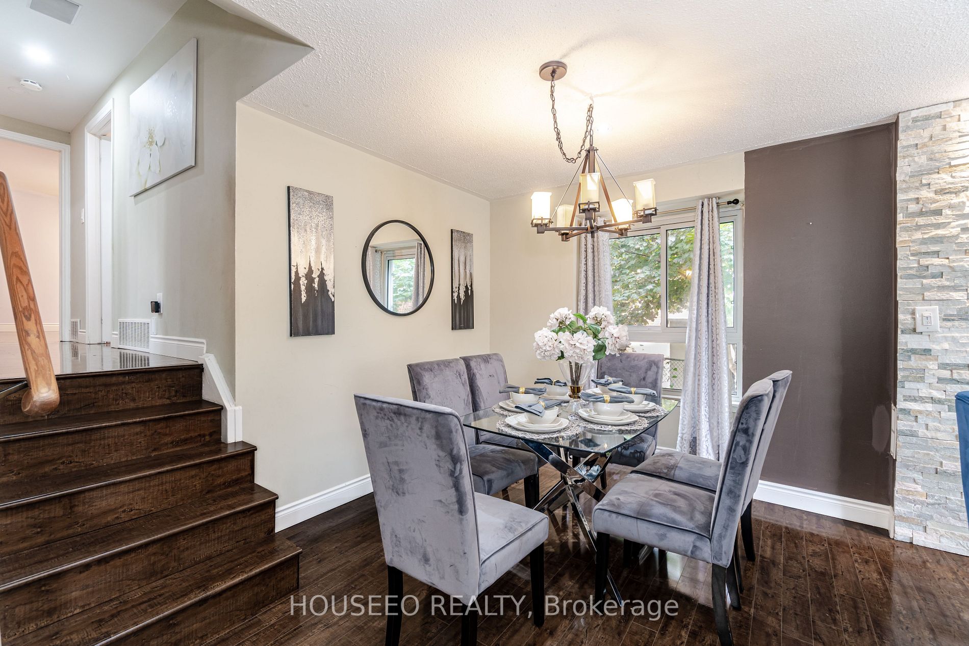 47 Glenora Cres