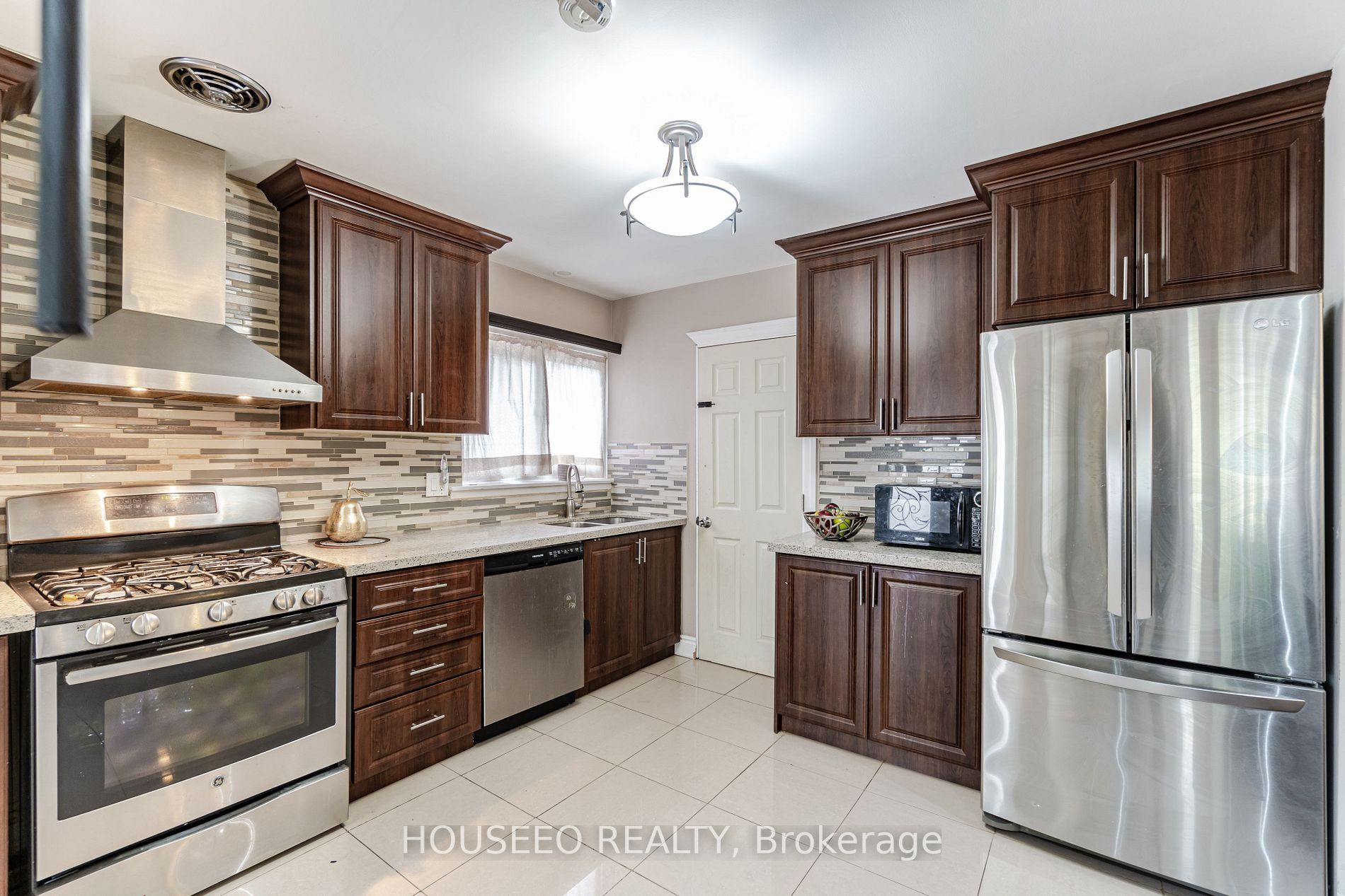 47 Glenora Cres