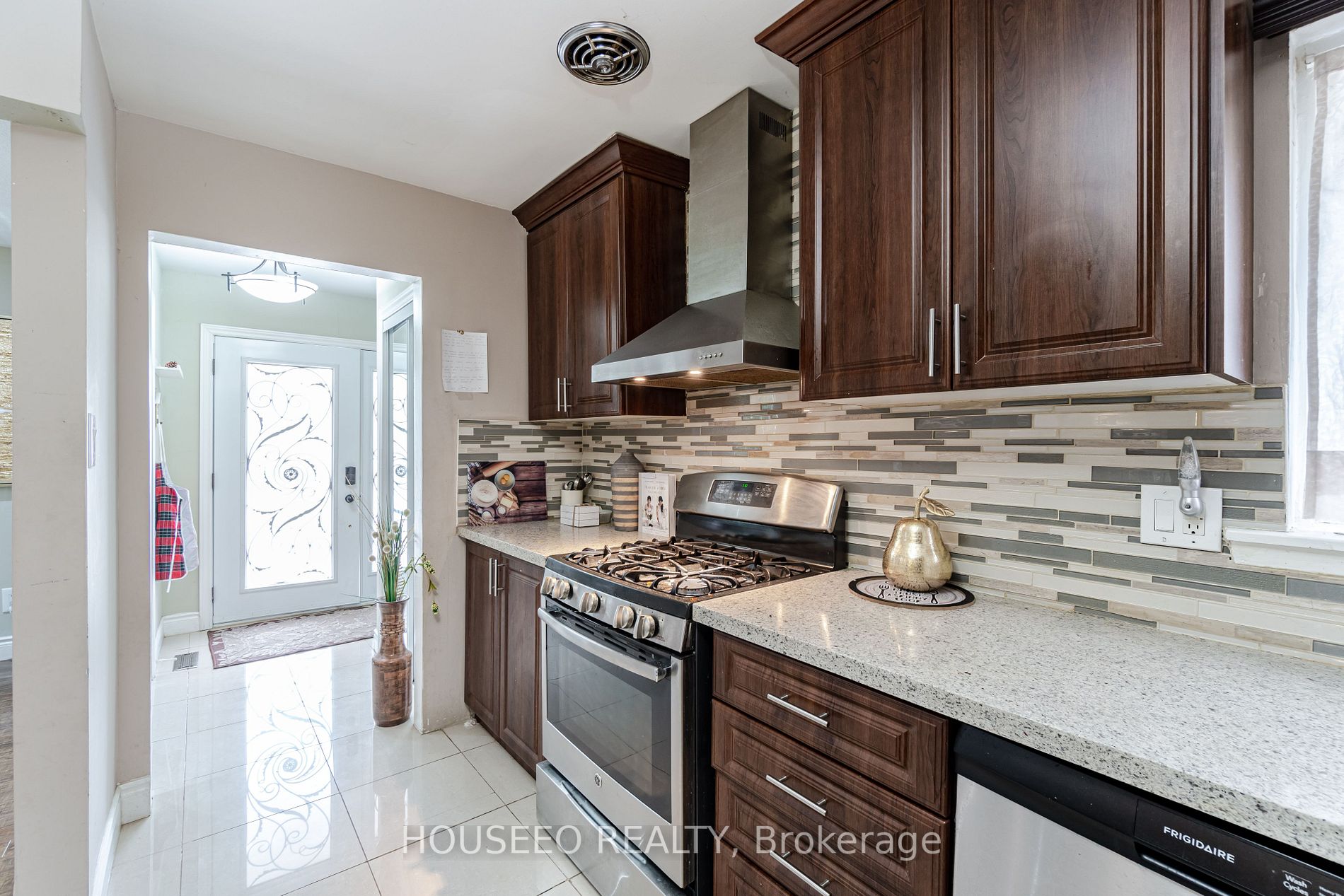 47 Glenora Cres