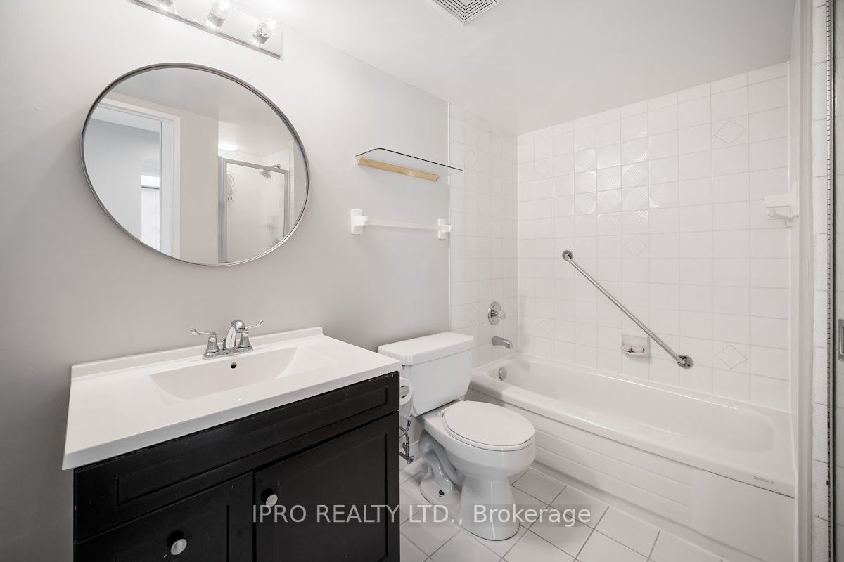 75 King St E, #206