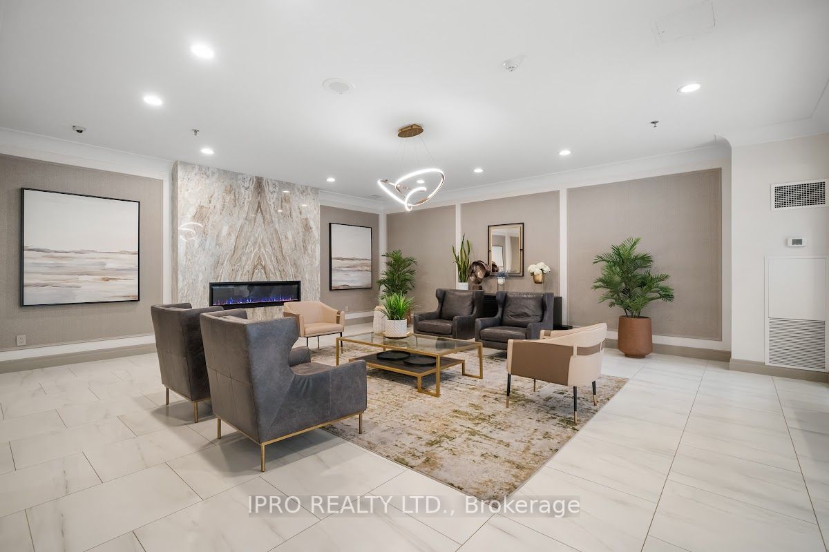 75 King St E, #206