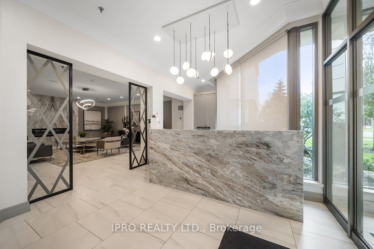 75 King St E, #206