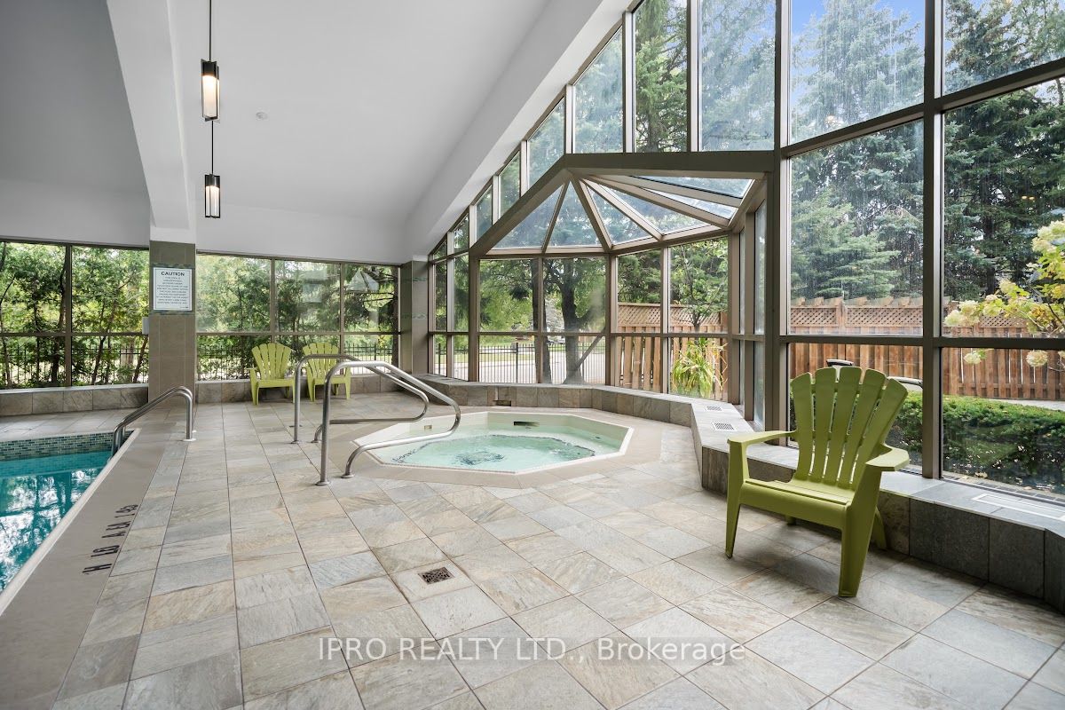 75 King St E, #206