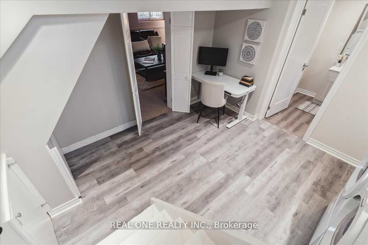 346 Trafalgar Crt