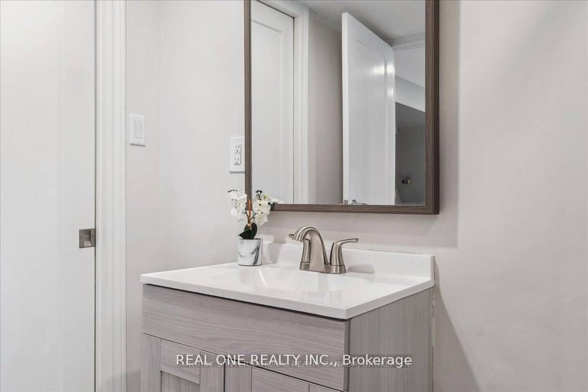 346 Trafalgar Crt