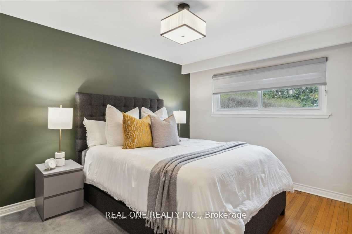 346 Trafalgar Crt