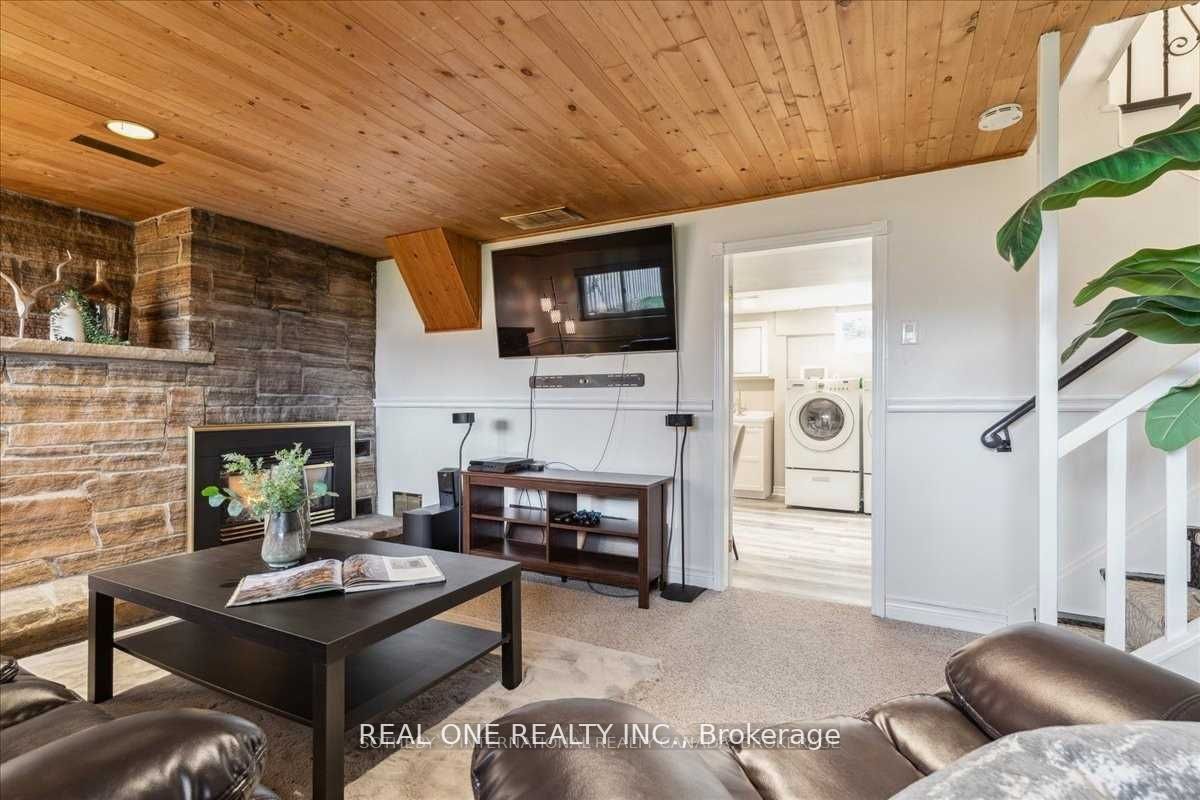 346 Trafalgar Crt