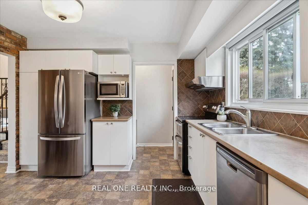 346 Trafalgar Crt