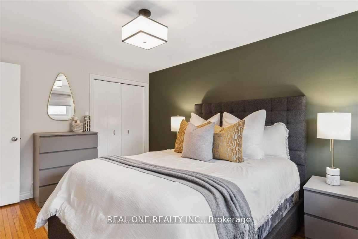 346 Trafalgar Crt
