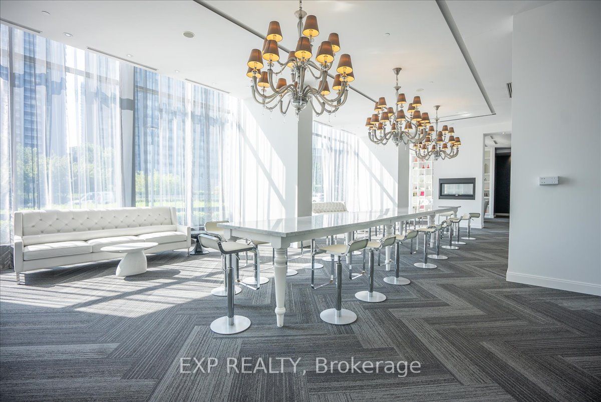 90 Park Lawn Rd, #2515