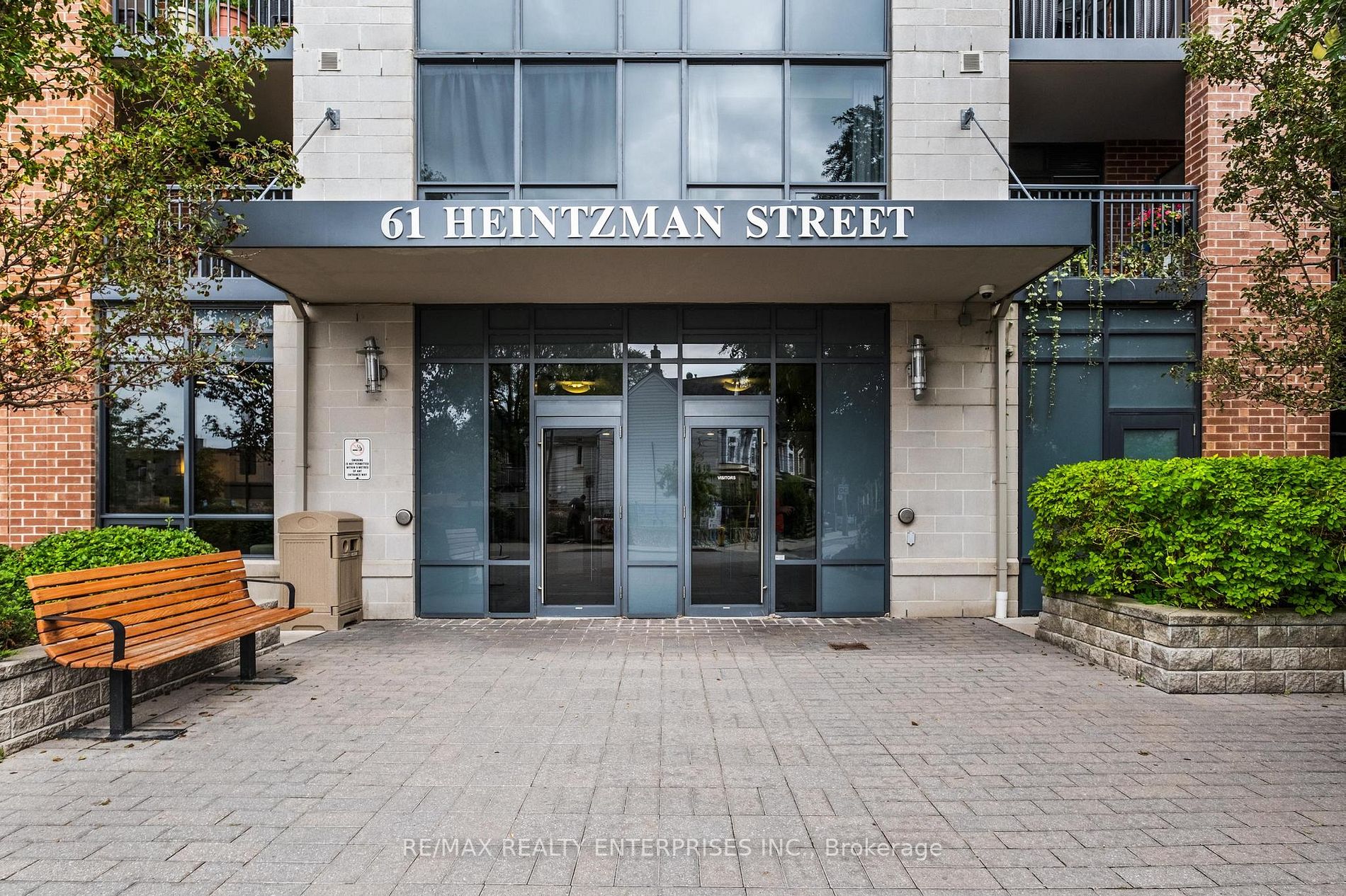 61 Heintzman St, #1210
