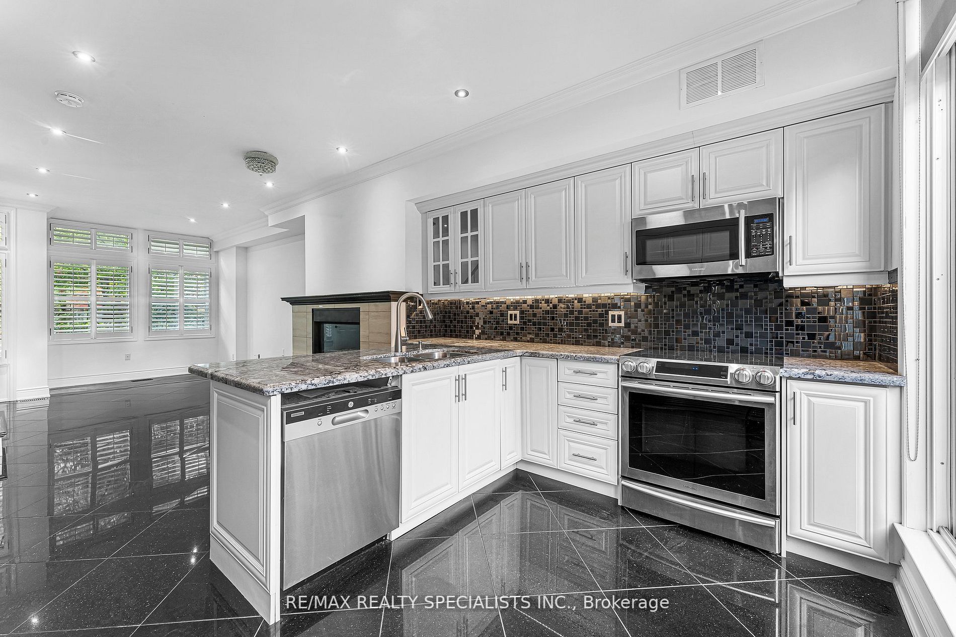 146 Resurrection Rd, #8