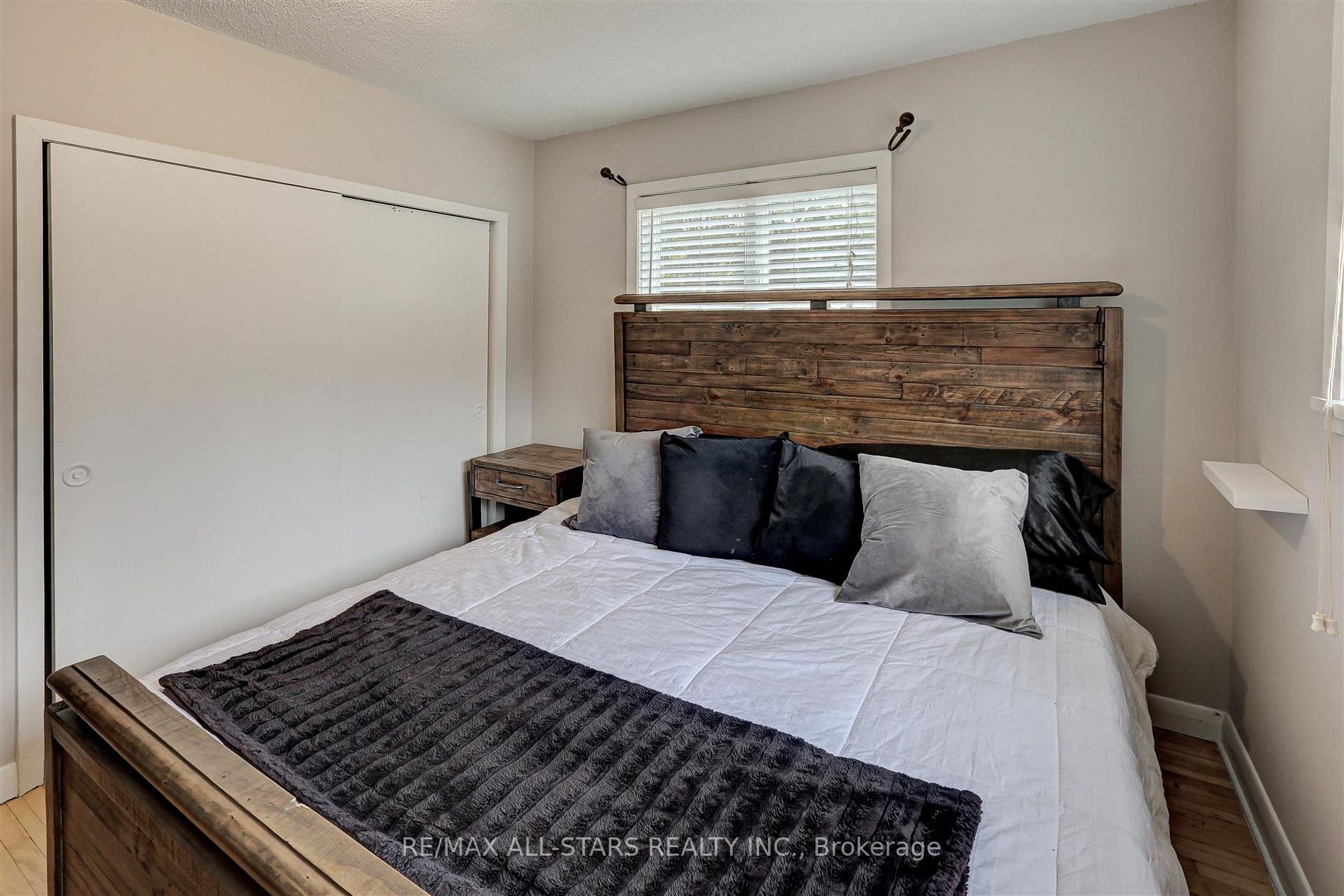 1036 Marley Crescent