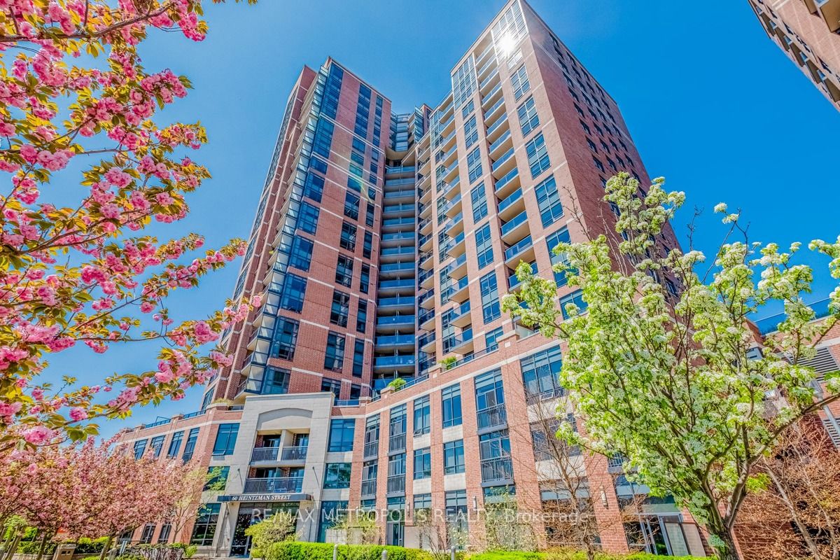 60 Heintzman St, #1812
