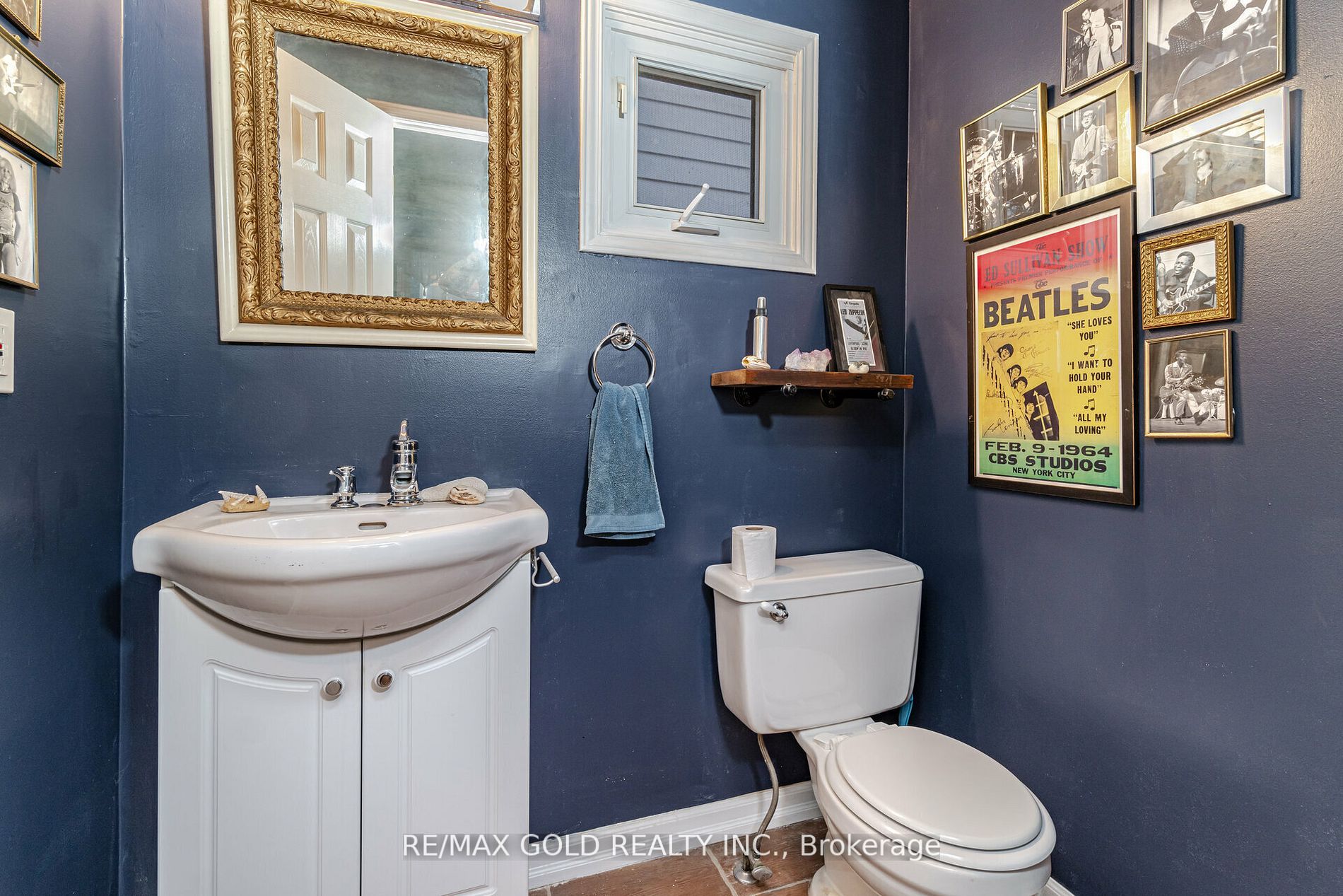 16 Wheatfield Rd