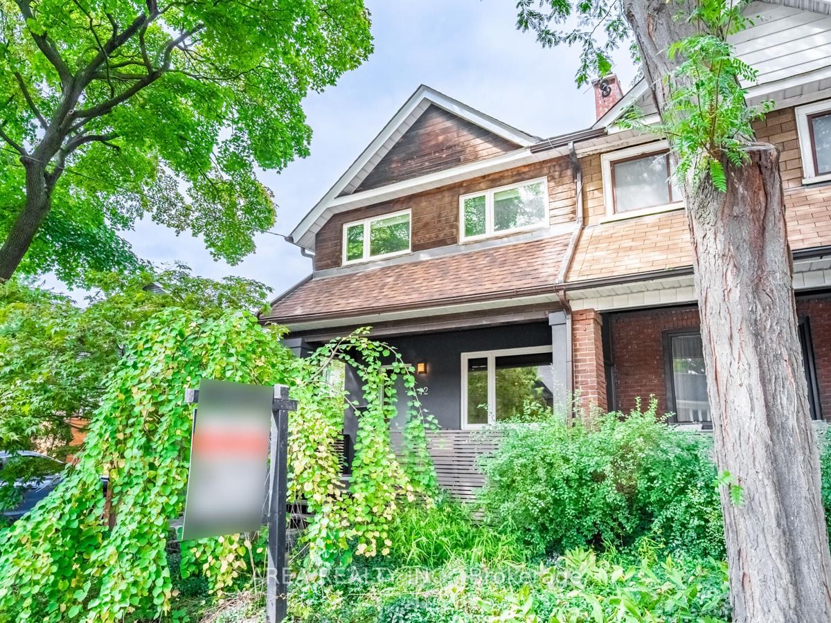 42 Hillsview Ave