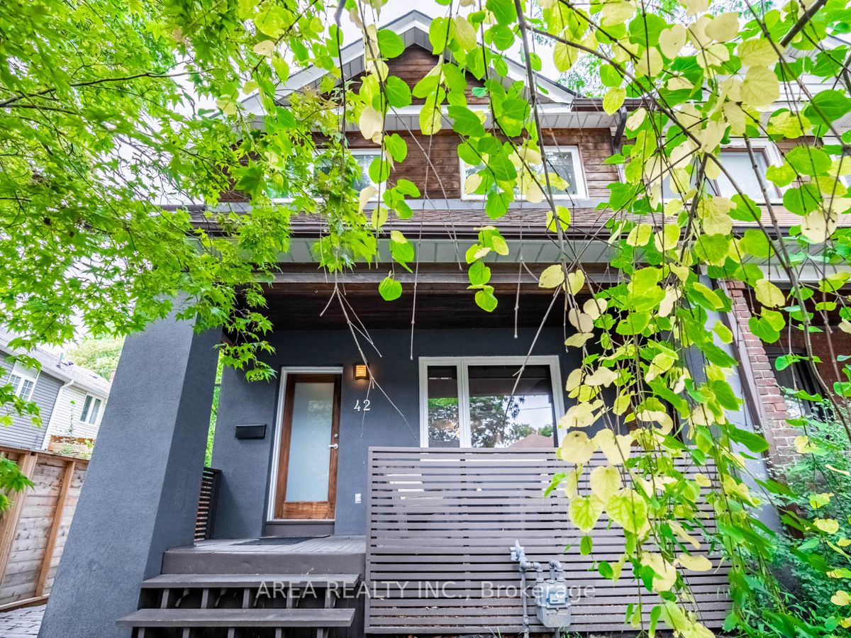 42 Hillsview Ave
