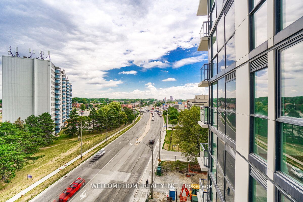 1461 Lawrence Ave W, #704