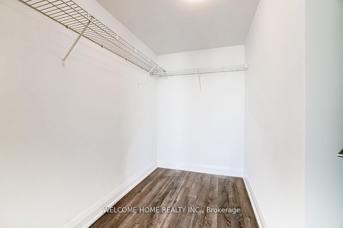 1461 Lawrence Ave W, #704