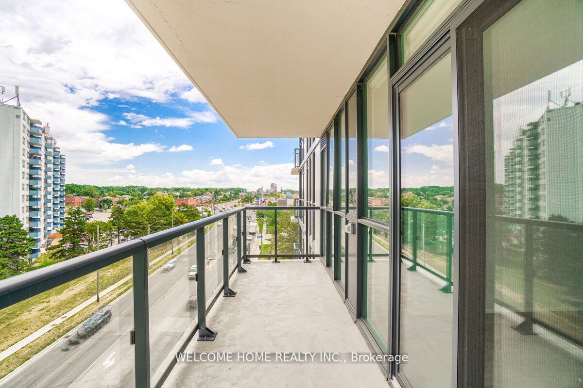1461 Lawrence Ave W, #704