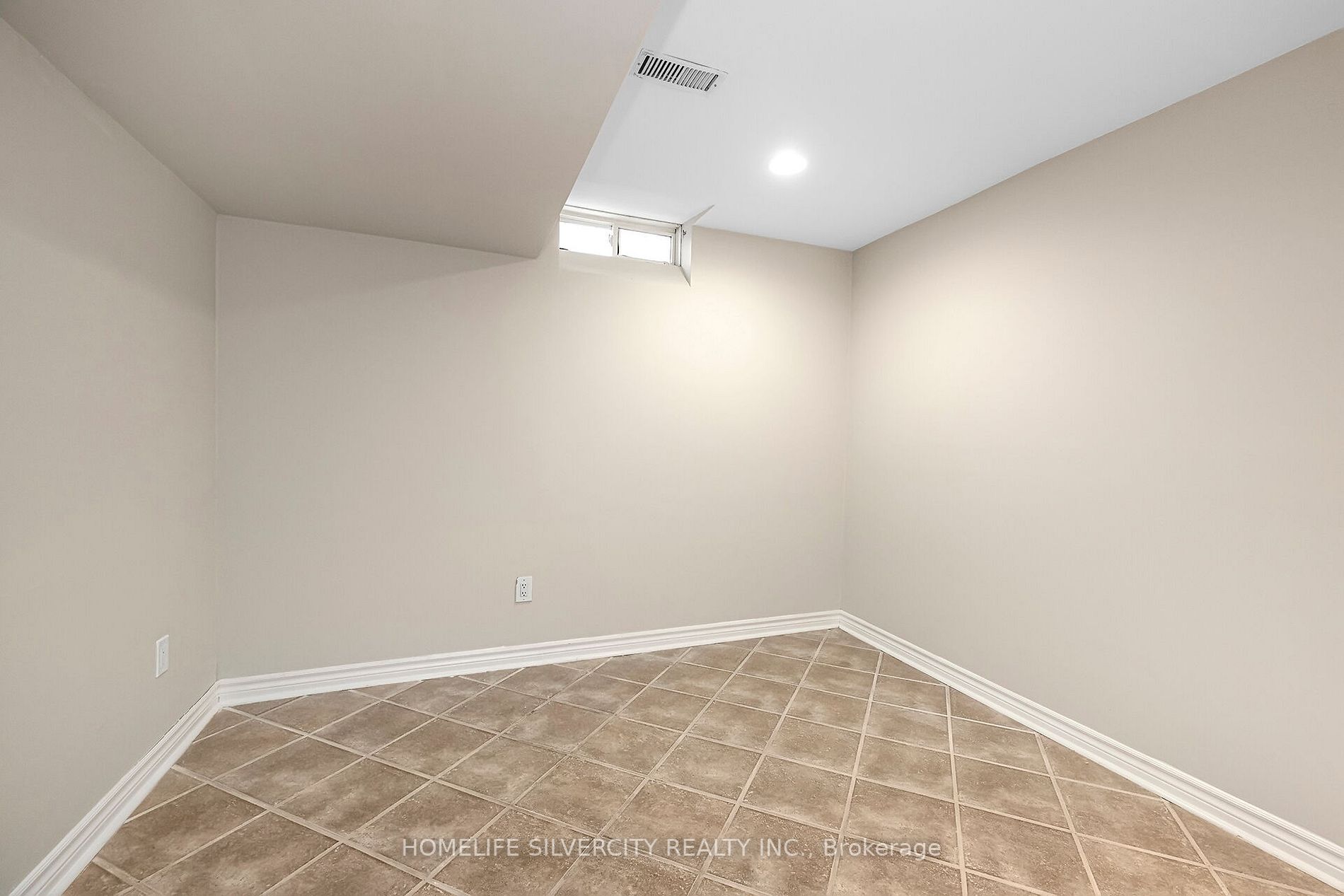 68 Angelucci Dr