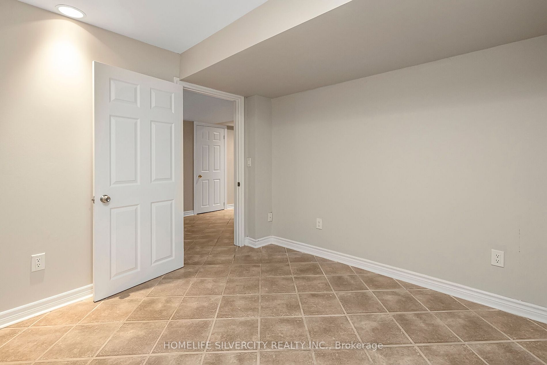68 Angelucci Dr
