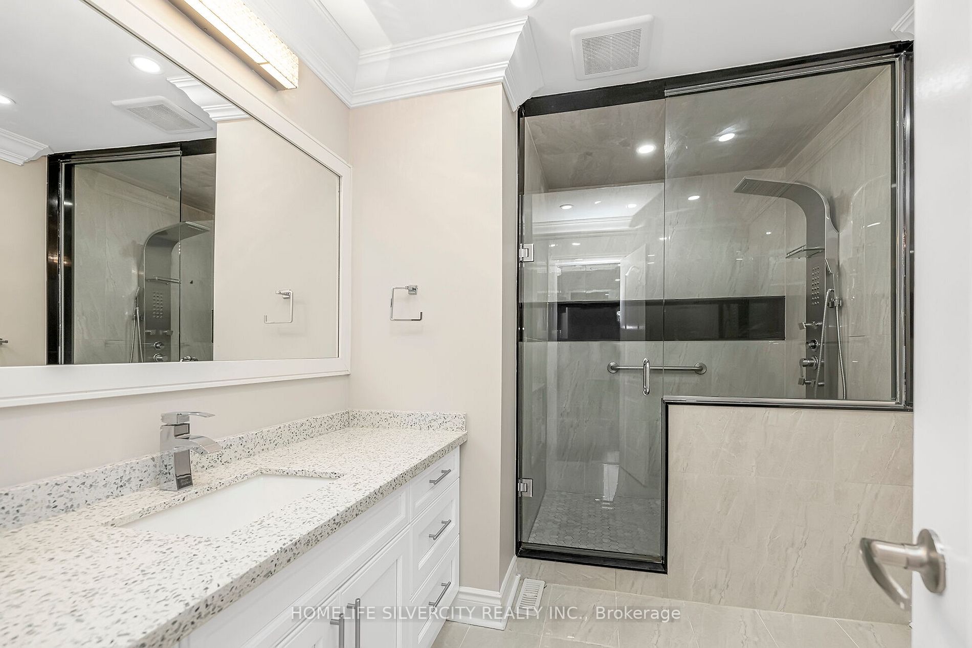 68 Angelucci Dr