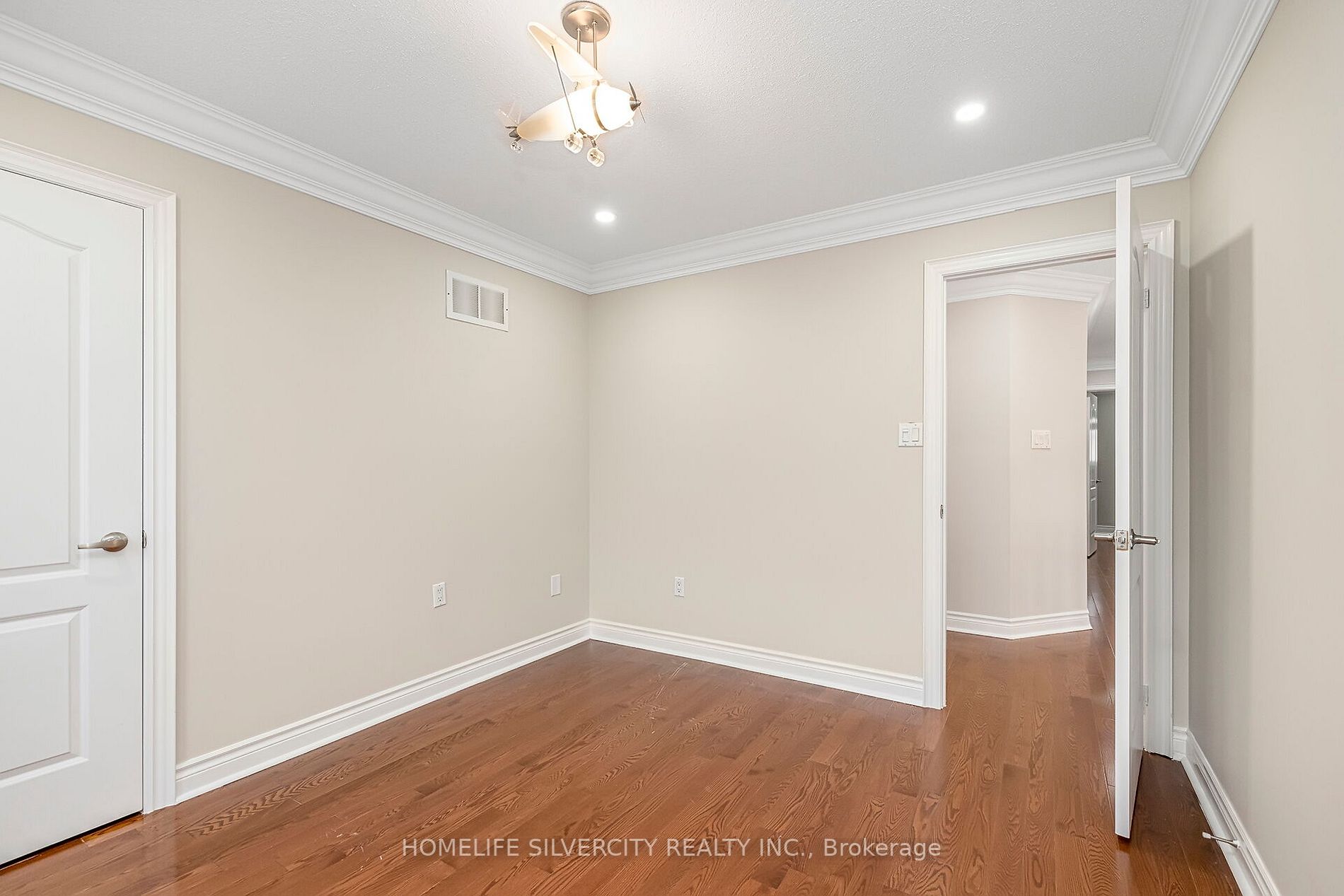 68 Angelucci Dr