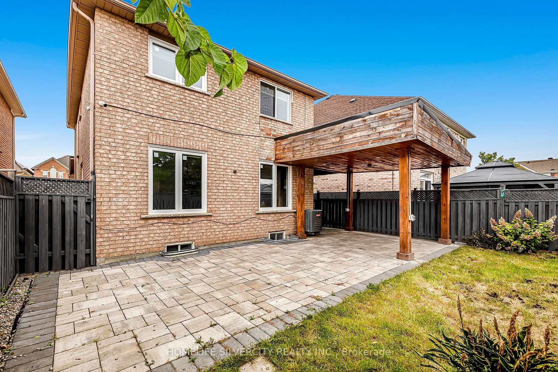 68 Angelucci Dr