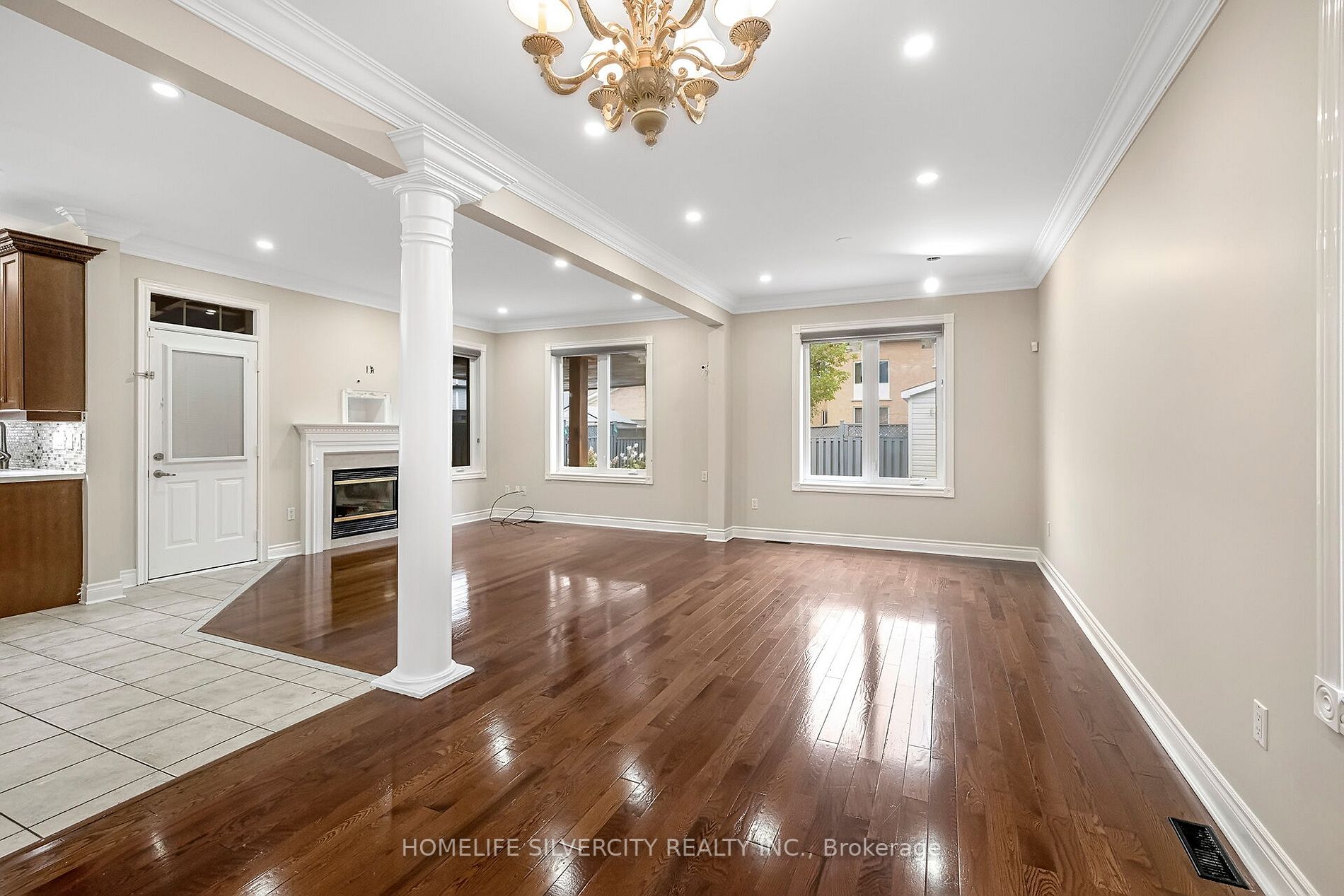 68 Angelucci Dr