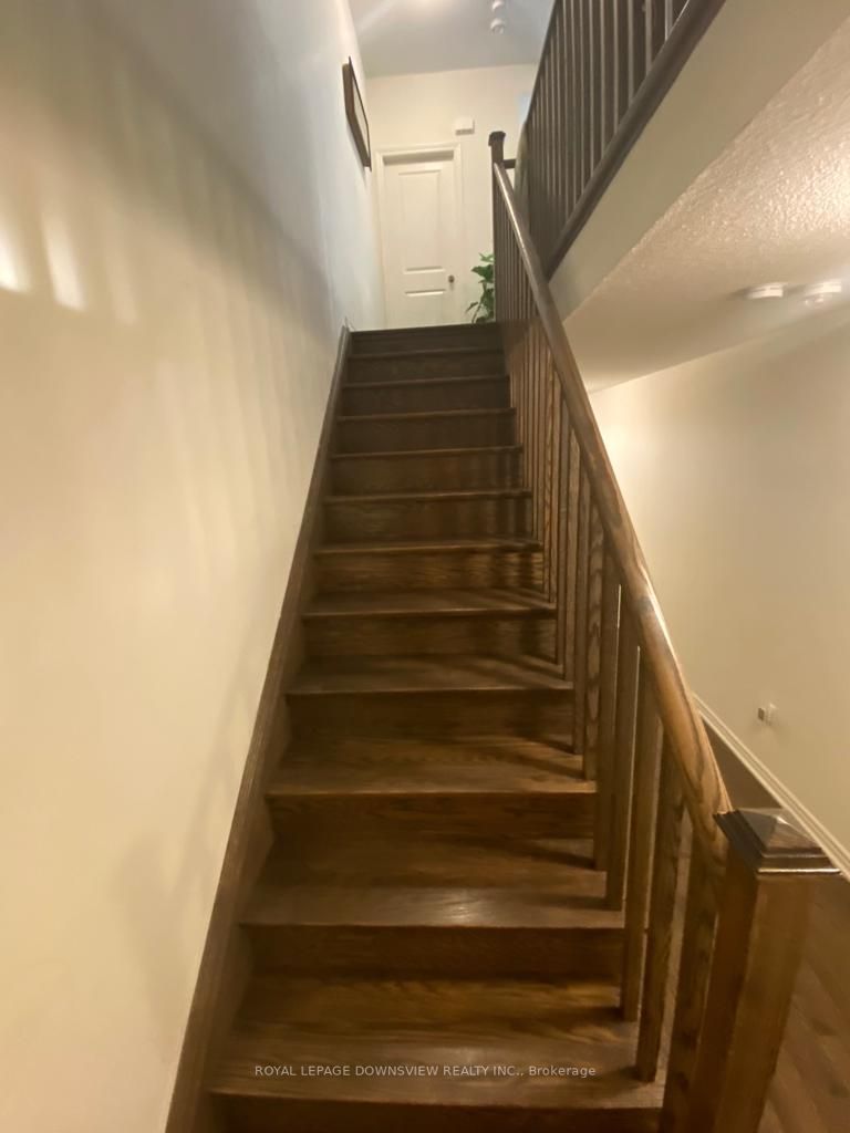 80 Donald Ficht Crescent