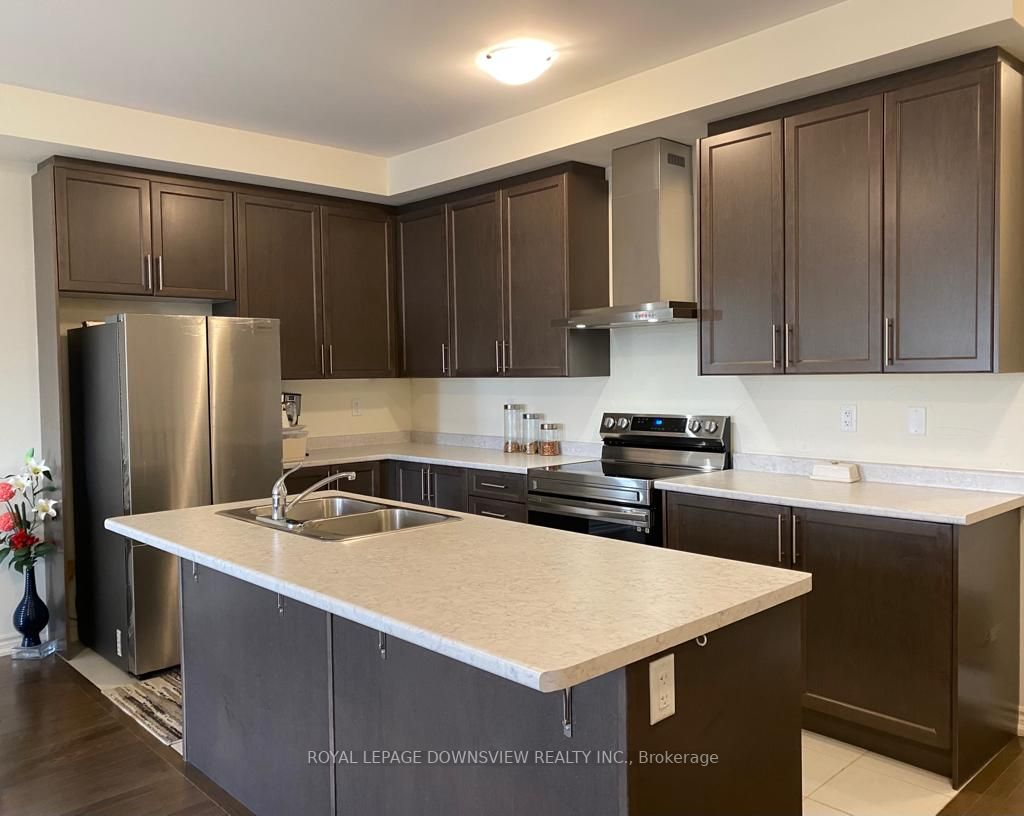 80 Donald Ficht Crescent