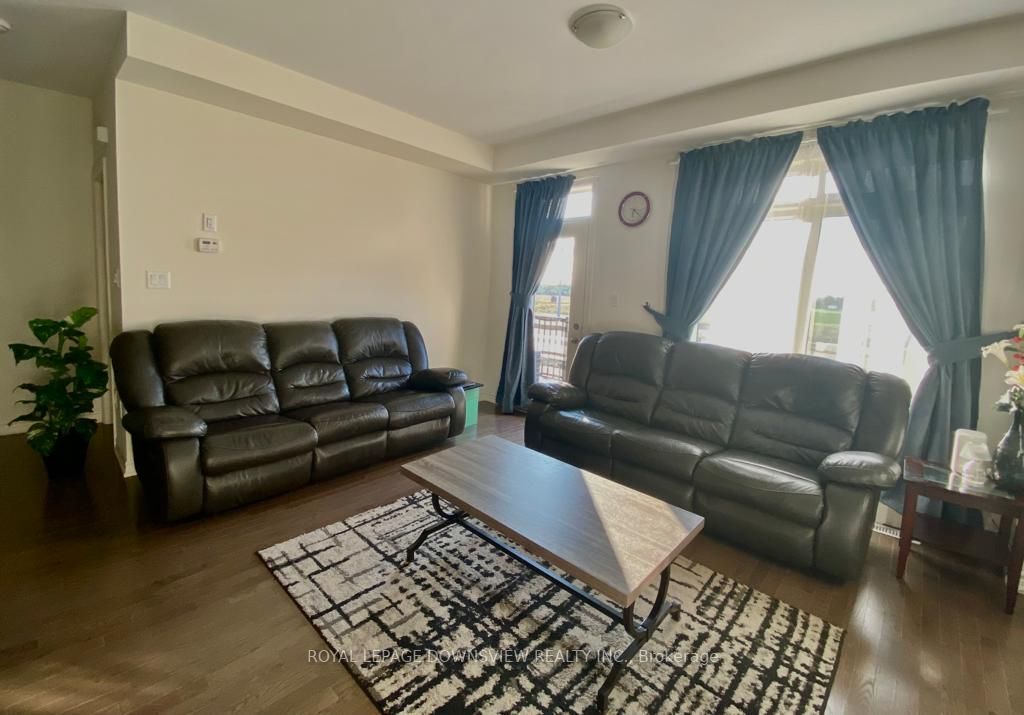 80 Donald Ficht Crescent