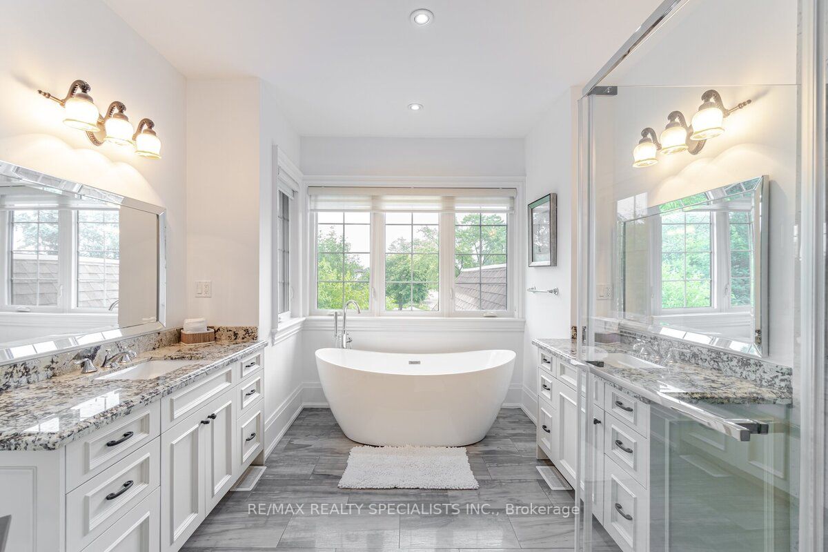 523 BROOKSIDE Drive