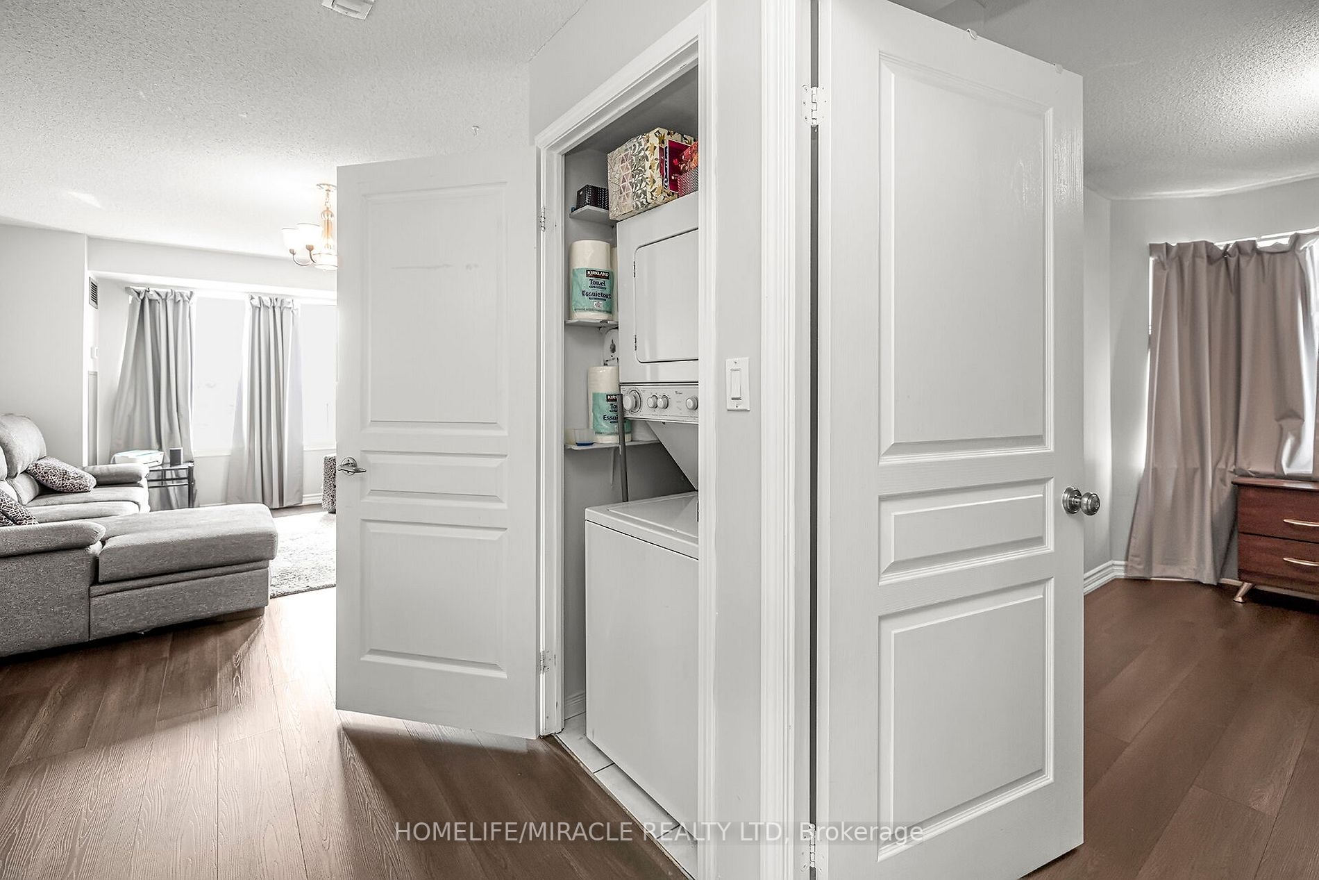 300 Ray Lawson Blvd, #314