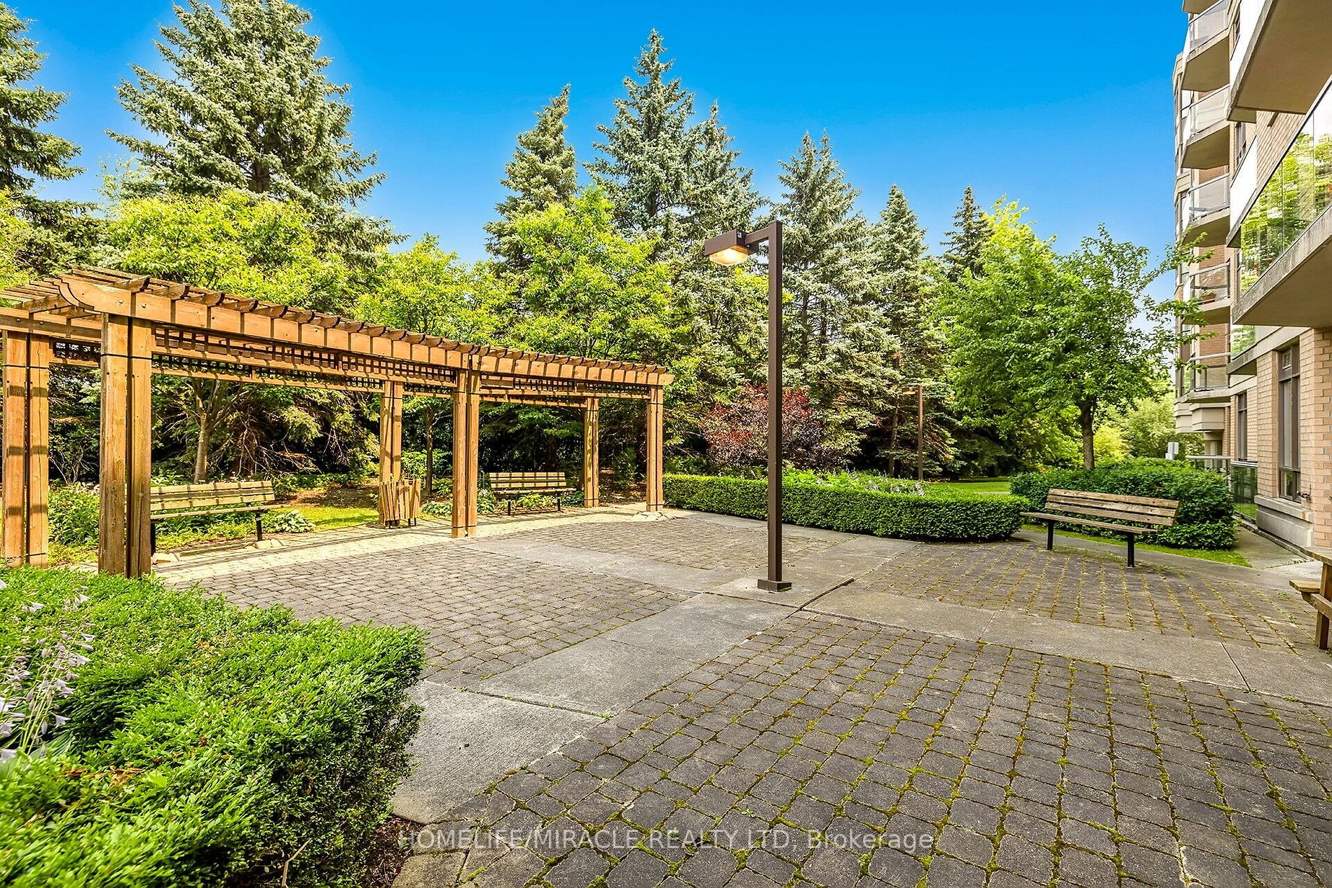 300 Ray Lawson Blvd, #314