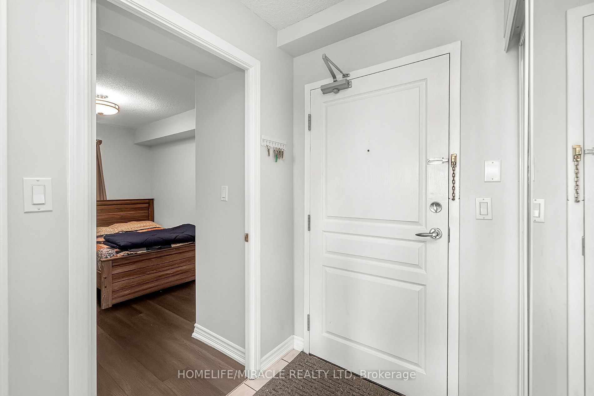 300 Ray Lawson Blvd, #314